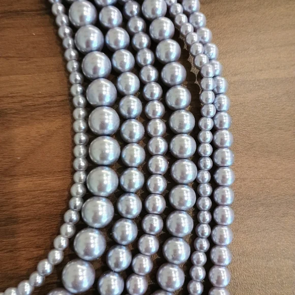 Elegant Silver Pearl Necklace Set - Picture 2 of 3